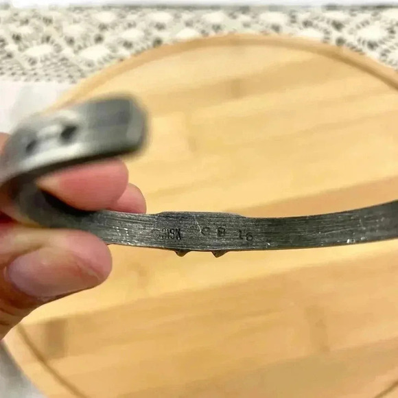 VTG Pewter Dual Hearts Cuff Bracelet Stamped SISK CB16 Unique - Picture 12 of 14